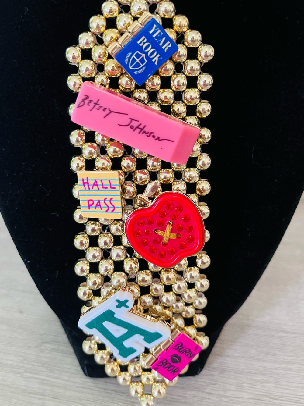Betsey Johnson "Best In Class" School Tie Pendant Necklace NWT - Picture 2 of 5